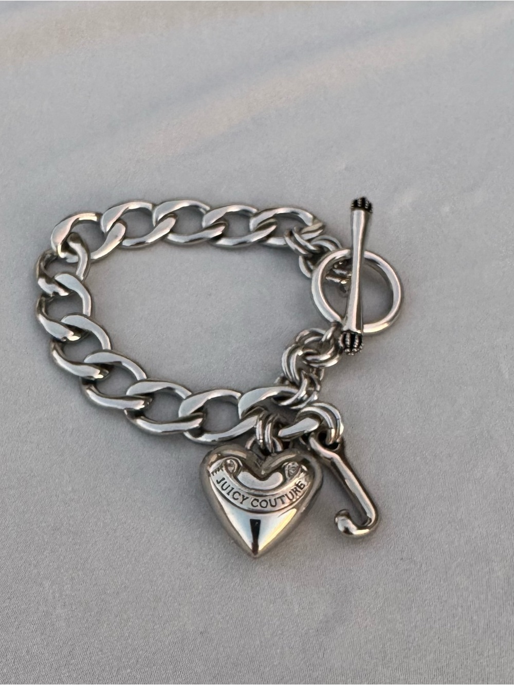Juicy Couture Silver Tone Toggle Bracelet Heart Charm Y2K Chunky Chain